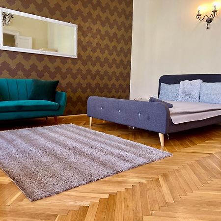 N38 Apartments By Small Home Budapest Ngoại thất bức ảnh