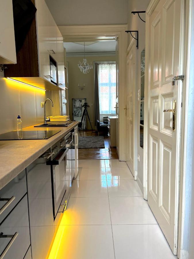 N38 Apartments By Small Home Budapest Ngoại thất bức ảnh